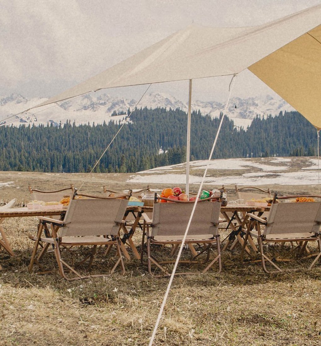 Camping_outdoor_tent_tables_chairs